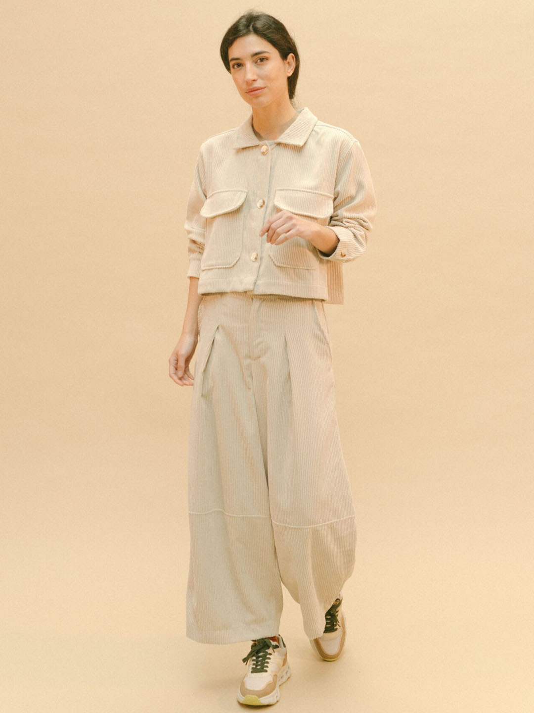 Chaqueta  Pan Producto Básico curta de Pana