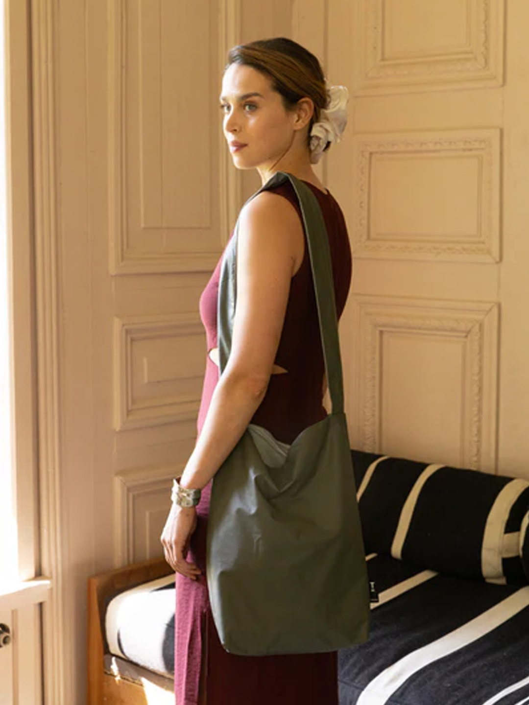 Bolso Tinne and Mia "Feel Good Bag" Olive Night