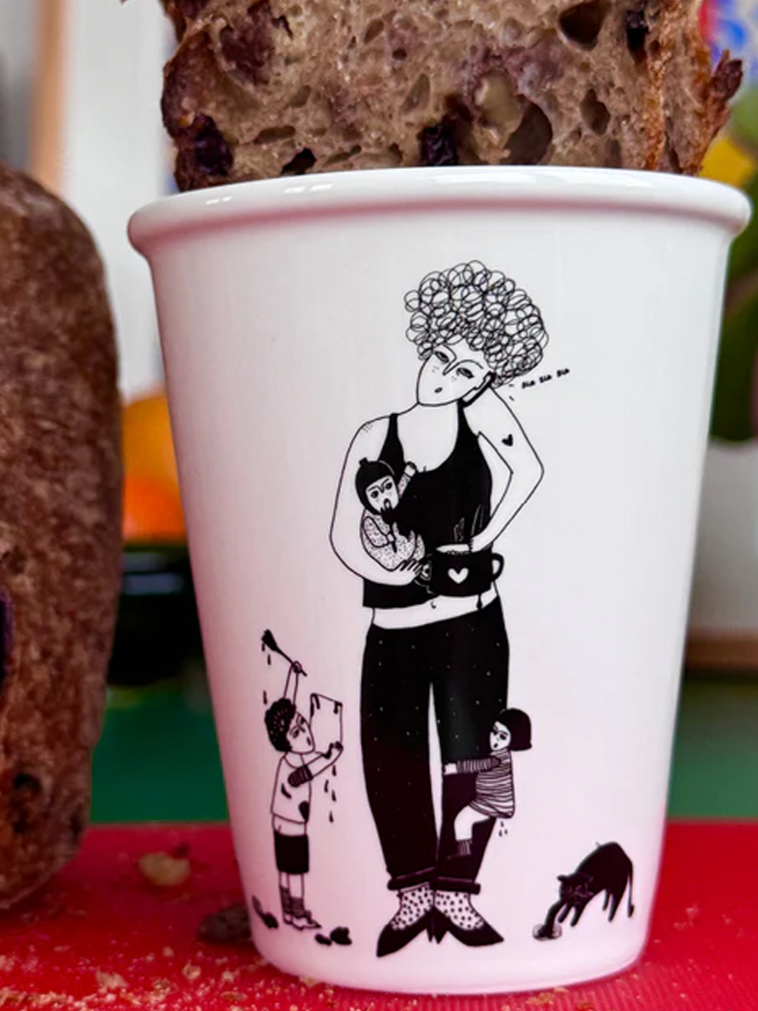 Taza Helen B cerámica ilustrada Vida de Nai