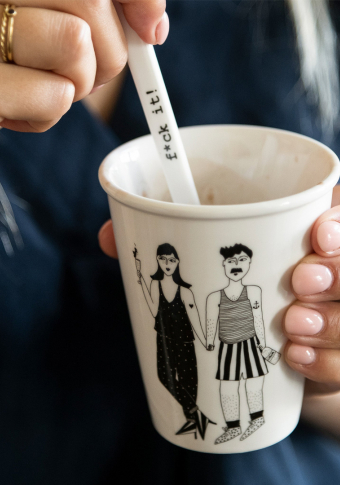 Taza Helen B cerámica ilustrada parella cava