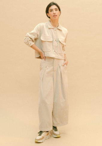 Chaqueta  Pan Producto Básico curta de Pana