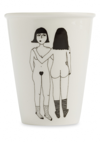 Taza cerámica ilustrada pareja chicas desnudas Helen B