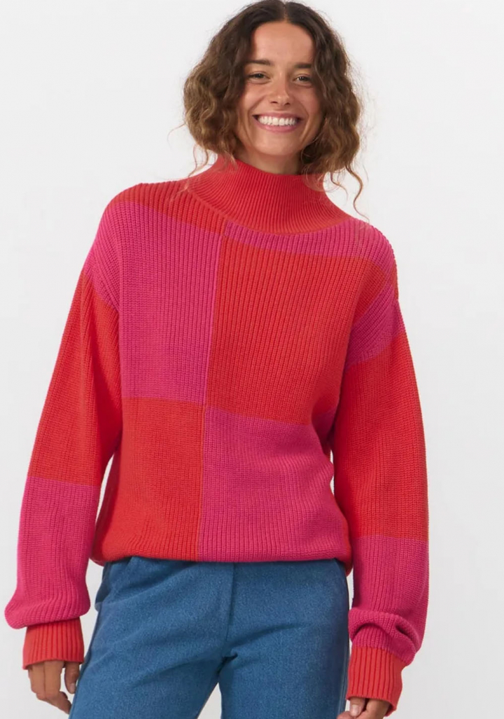 Xersei Suite13Lab Shira Check Red