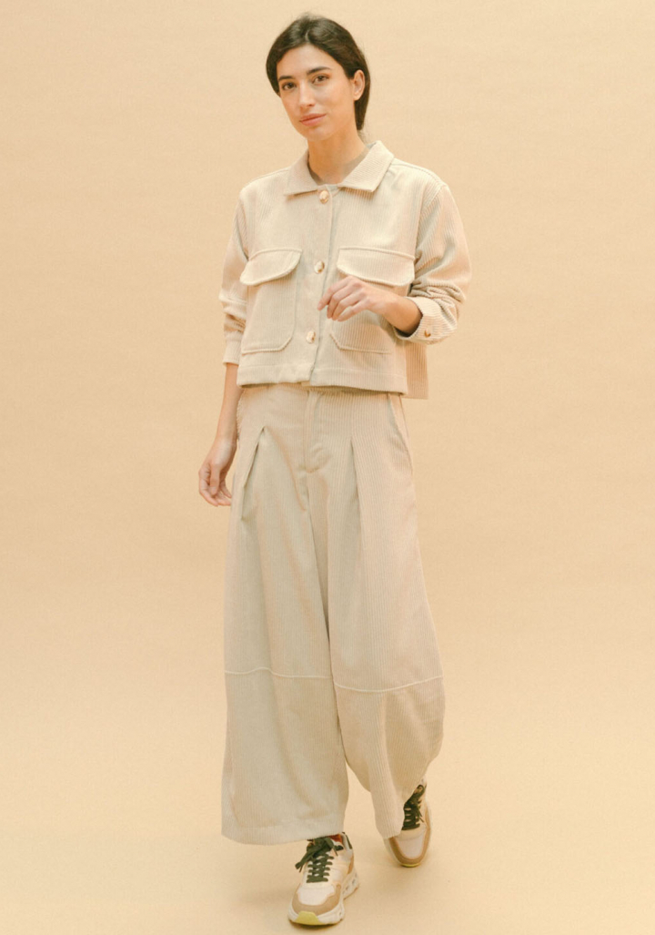 Chaqueta  Pan Producto Básico curta de Pana