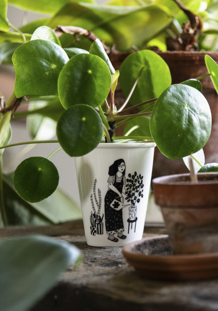 Taza cerámica ilustrada chica  plantas Helen B