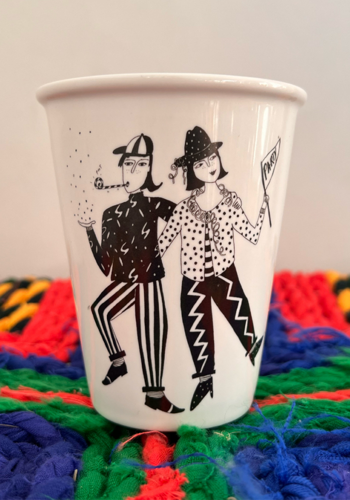 Taza cerámica  ilustrada amantes festa Helen B