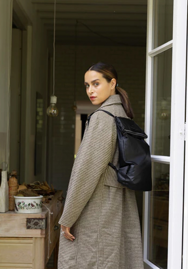 MochilaTinne and Mia "Feel Good Backpack"  Black