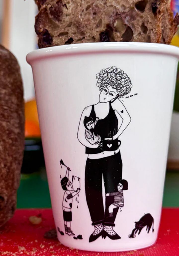 Taza Helen B cerámica ilustrada Vida de Nai