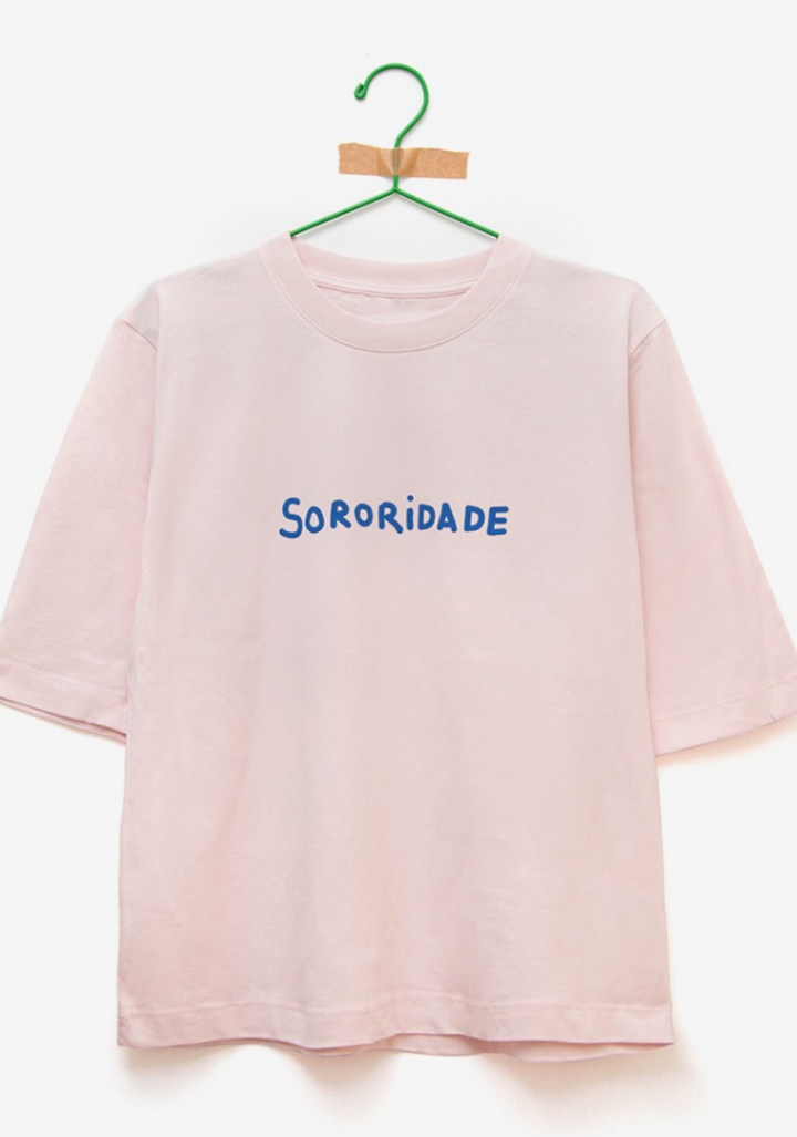 Camiseta "Sororidade" rosa