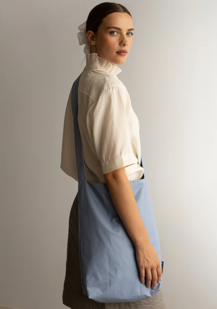 Bolso Tinne and Mia "Feel Good Bag"  Azul Forever